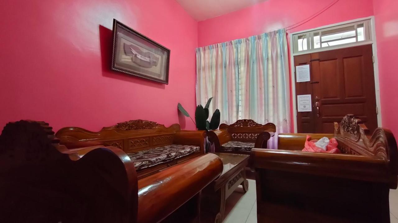 Zulaikha'S Homestay Ulu Tiram Johor Bahru Extérieur photo